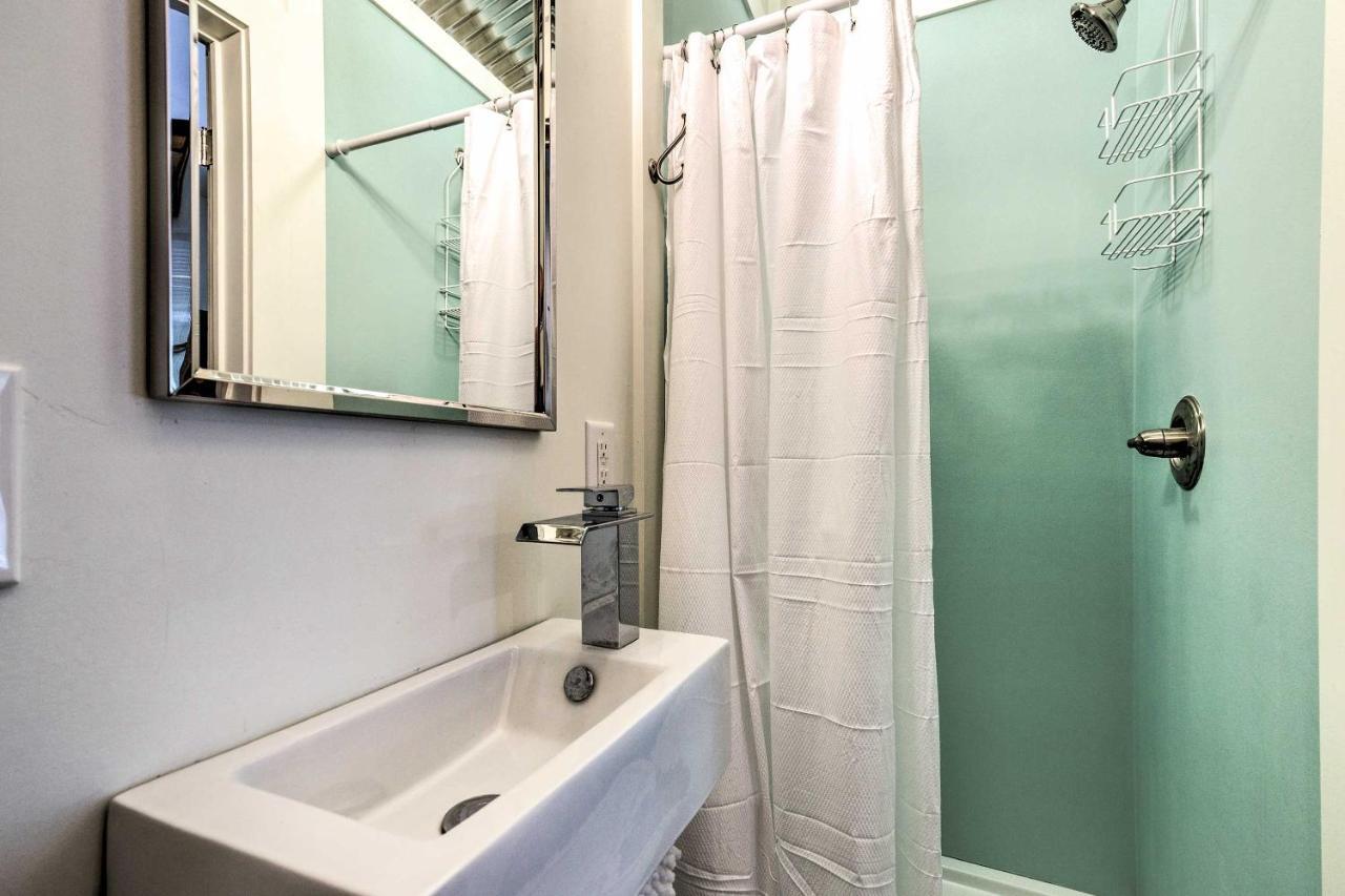 Walk To Beach From Chic Old Town Apartment With Yard Bay St. Louis Extérieur photo