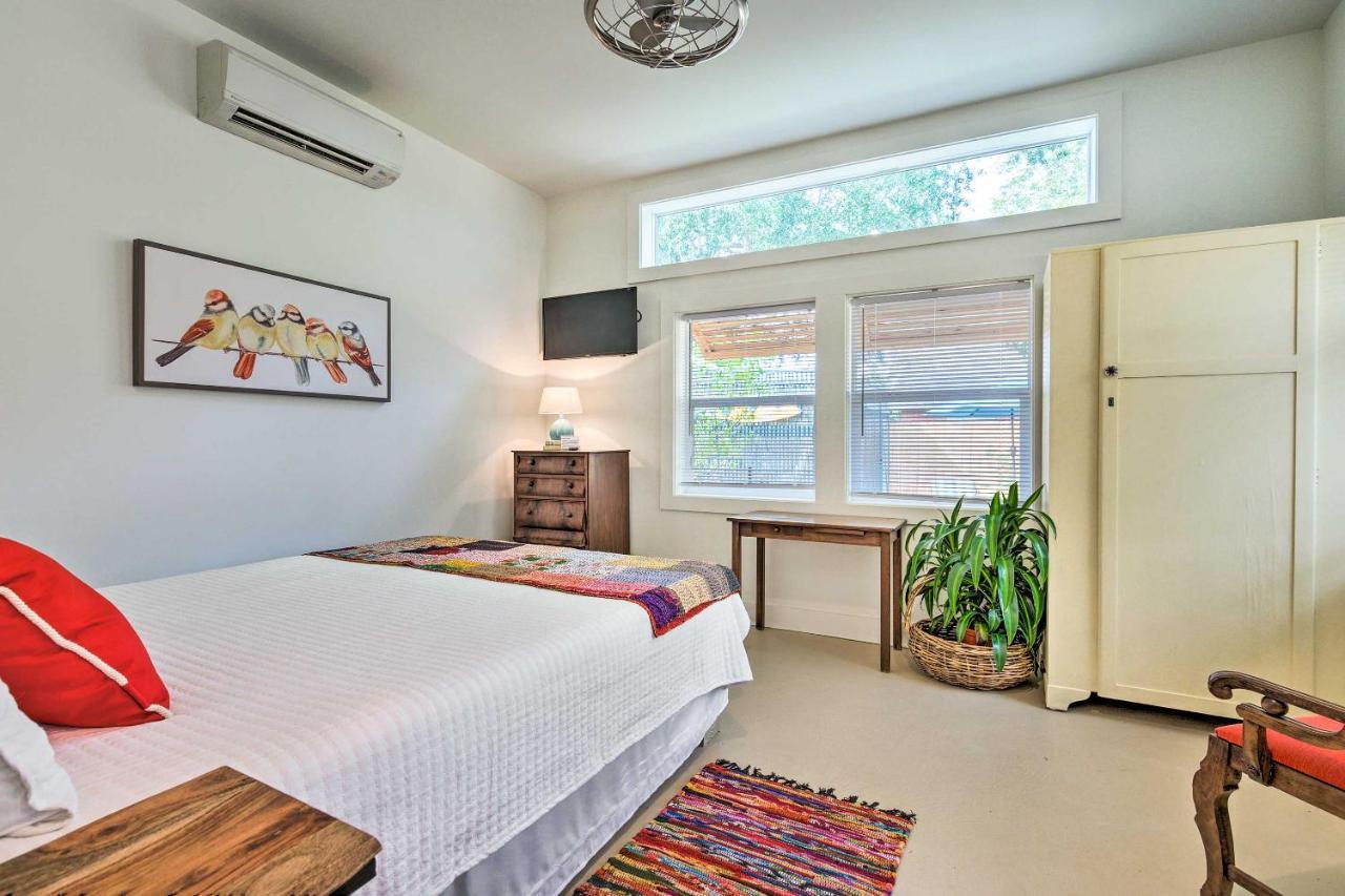 Walk To Beach From Chic Old Town Apartment With Yard Bay St. Louis Extérieur photo